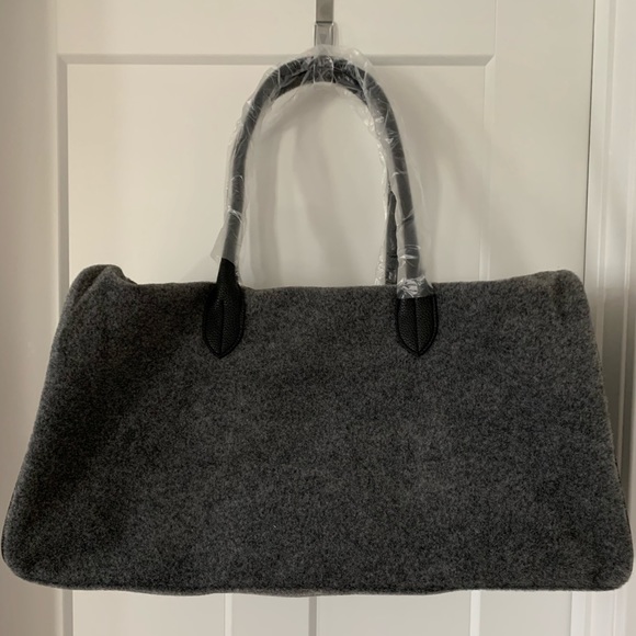 lightweight weekend bag